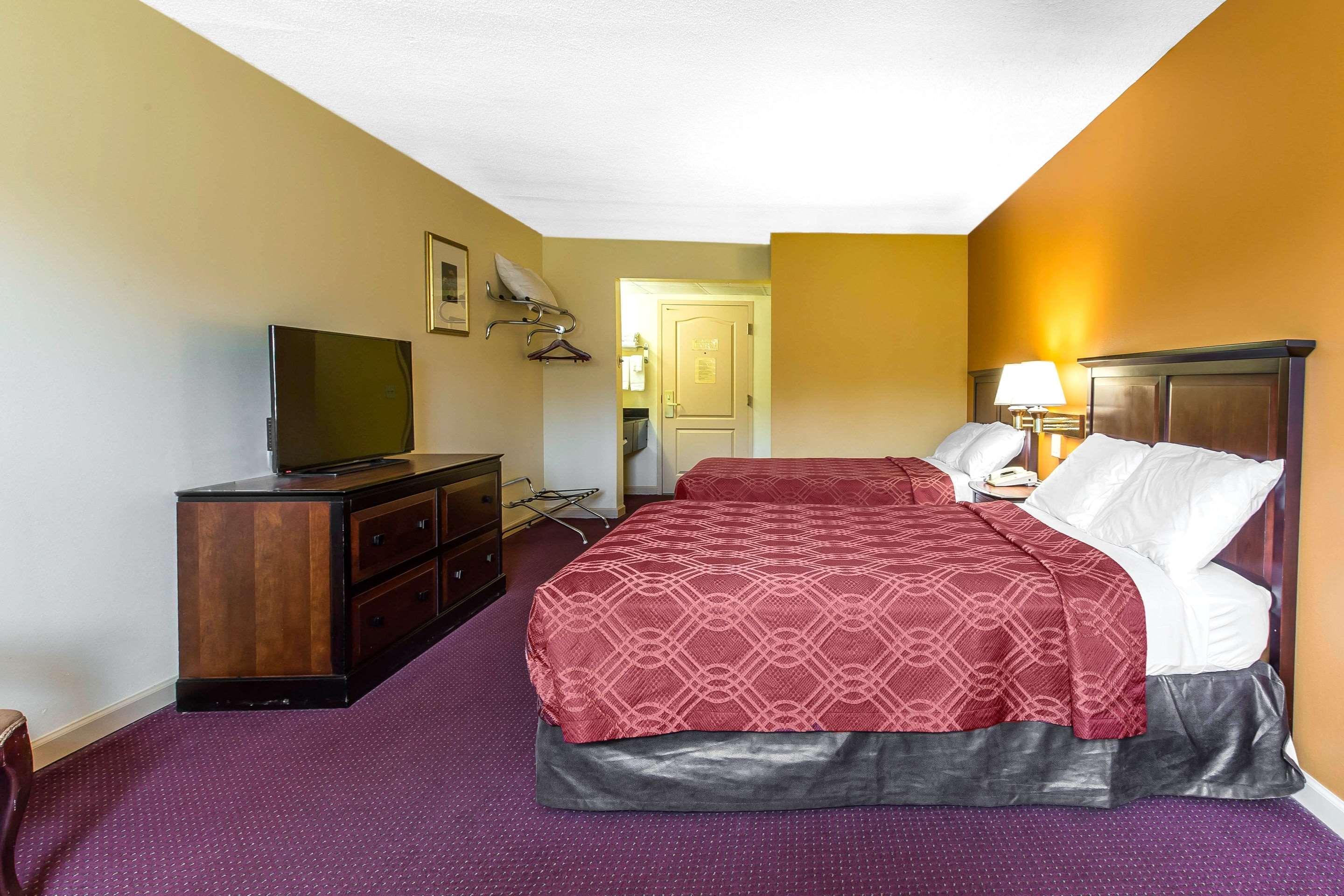 Econo Lodge At Six Flags Austell Buitenkant foto